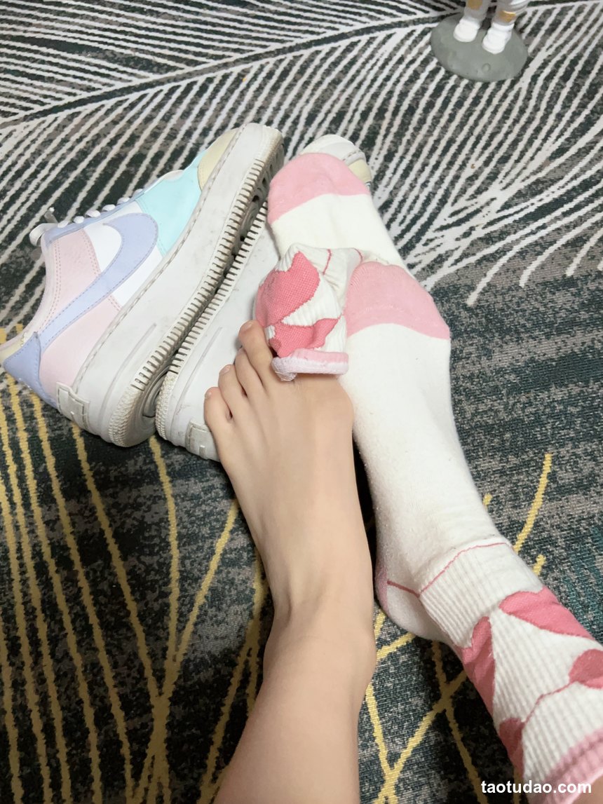 图片[4]-[誉铭传媒]袜足摄影 2023年《05月整合作品》[102P+6V／1.92GB]-绅士图