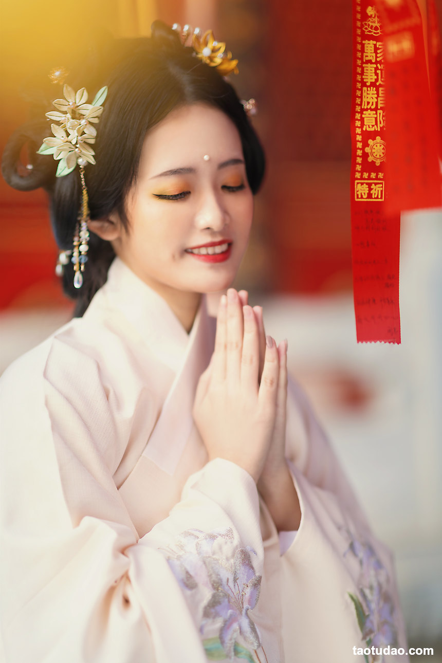 图片[2]-[YITUYU艺图语]2022.12.28 始觉秋风还 是蝶绪咩[19+1P／173MB]-绅士图