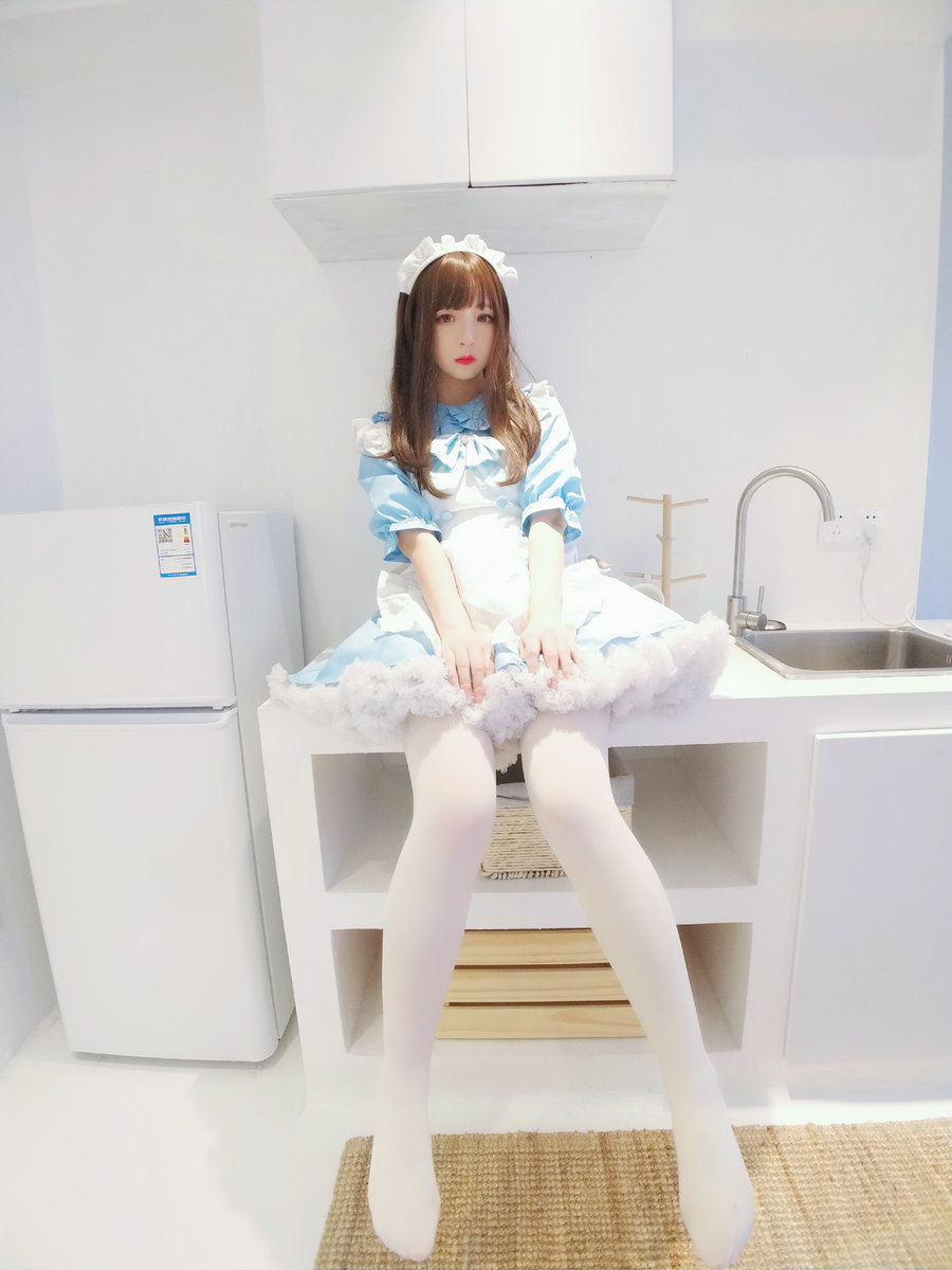 二次元美女古川kagura - 蓝白女仆 / 19P-64MB / cos萌妹-绅士图