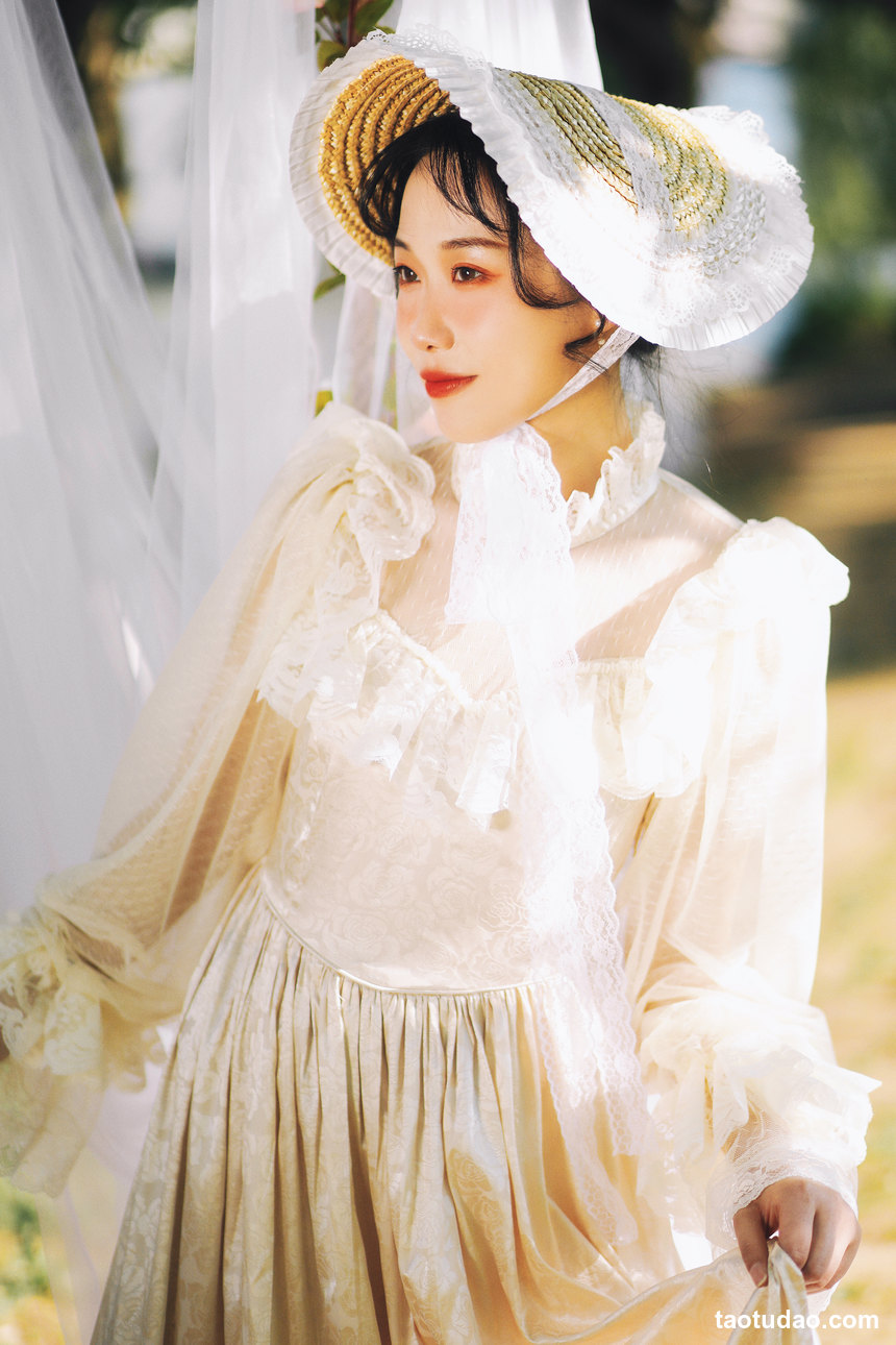 图片[4]-[YITUYU艺图语]2022.09.28 湖边的秋千 迟白[32+1P／395MB]-绅士图