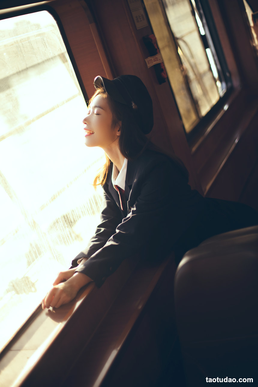 图片[4]-[YITUYU艺图语]2022.06.10 水上巴士逆光JK 诚信肥宅seiya[29+1P／562MB]-绅士图