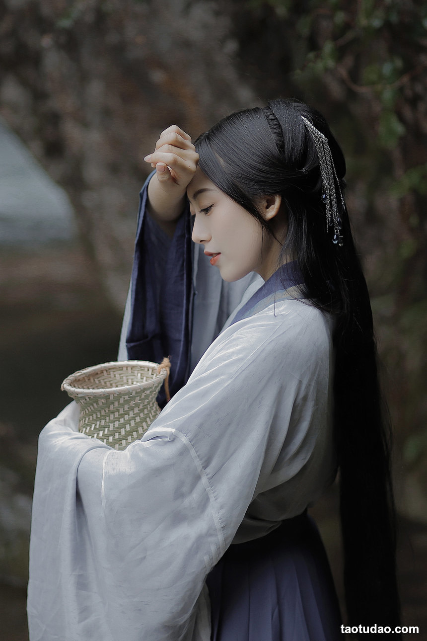 图片[4]-[YITUYU艺图语]2022.05.10 采药女 劉忄乂[21+1P／141MB]-绅士图