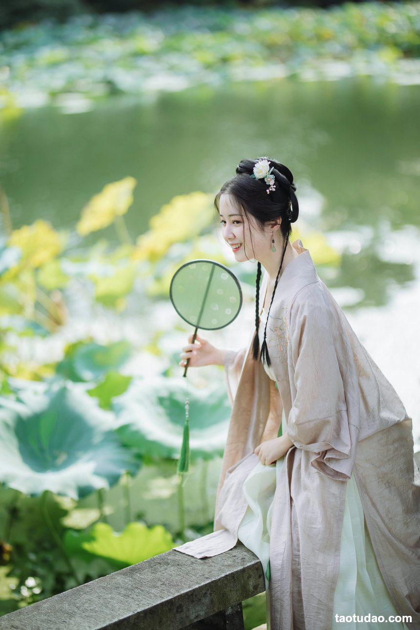 图片[2]-[YITUYU艺图语]2022.02.09 荷叶五寸荷花娇 罗熙[18+1P／90.5MB]-绅士图