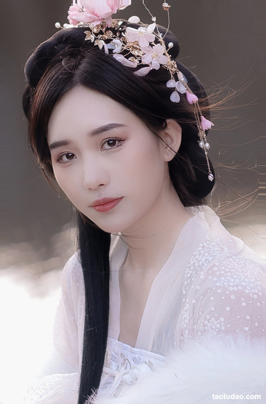[YITUYU艺图语]2022.04.25 红叶李 缱绻馥郁-[21+1P／199MB]-艺库