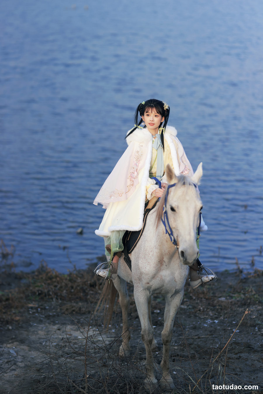 图片[4]-[YITUYU艺图语]2023.02.26 光 再拜陈三愿[24+1P／211MB]-绅士图