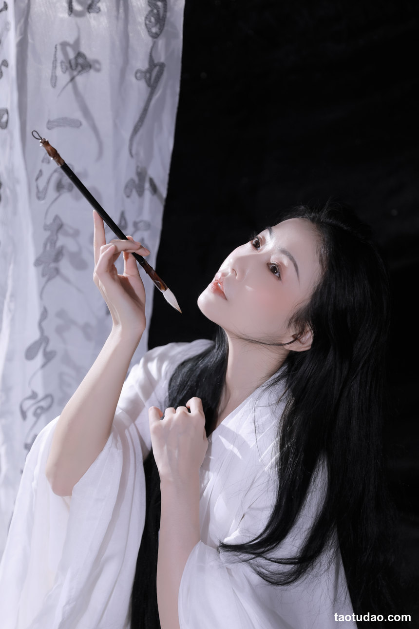 图片[4]-[YITUYU艺图语]2023.01.02 提笔写月 媛媛月舞[19+1P／181MB]-绅士图