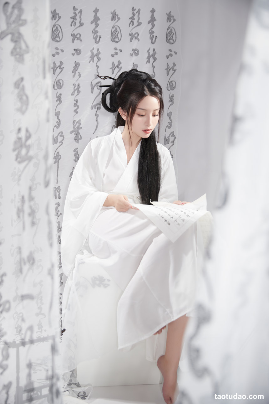 图片[4]-[YITUYU艺图语]2022.10.11 无关风月 柠萌婧啊[39+1P／394MB]-绅士图