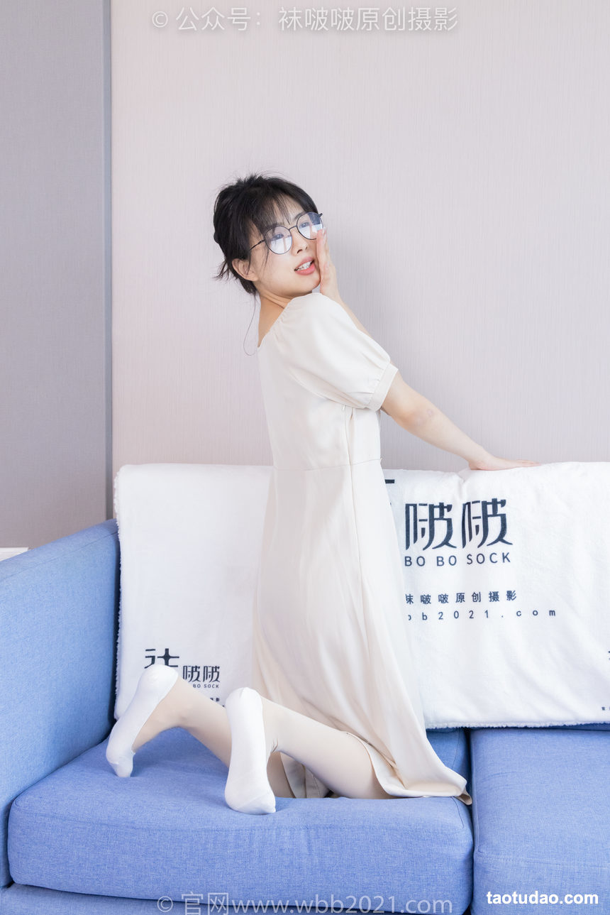 图片[4]-[BoBoSocks袜啵啵]NO.483 奶油-板鞋、白船袜厚肉丝叠穿、厚肉丝、瑜伽动作、船袜和丝袜分别踩葡萄剧情[170P+1V／7.13GB]-绅士图