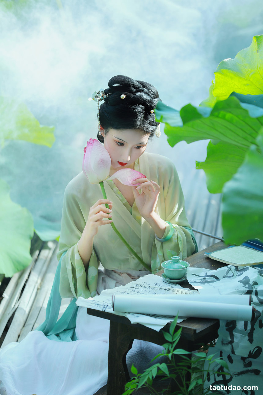 图片[2]-[YITUYU艺图语]2023.01.12 她清冷得好像一首宋词 荷里寒[22+1P／183MB]-绅士图