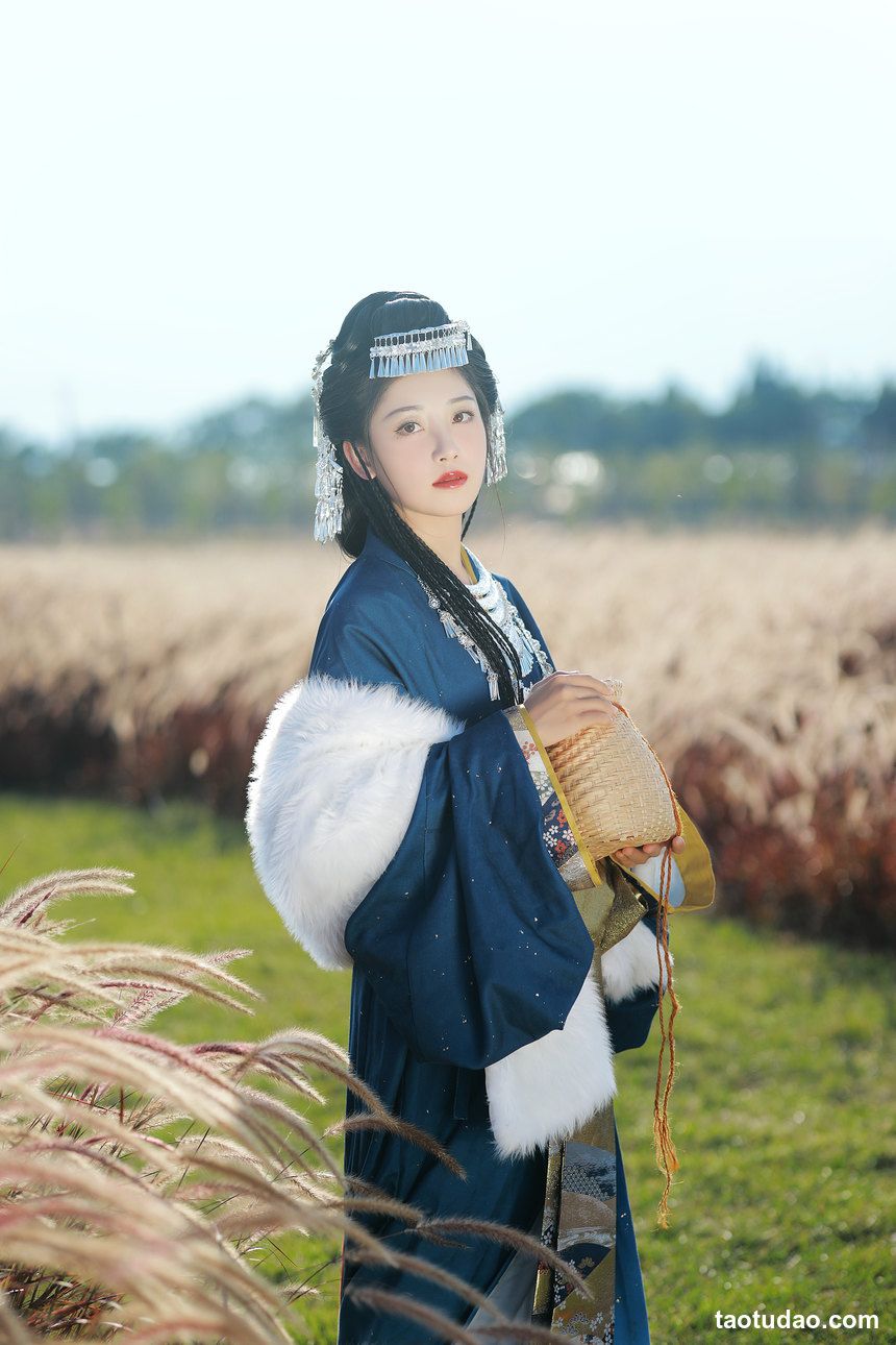 图片[2]-[YITUYU艺图语]2022.09.29 我与春风携过客 Y-JIN[35+1P／661MB]-绅士图