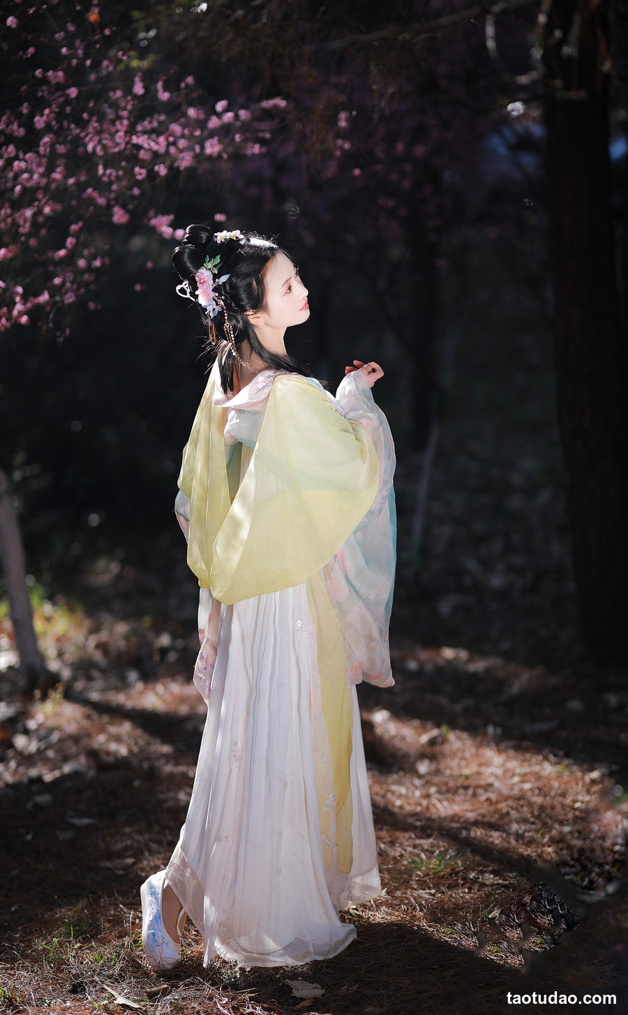 图片[4]-[YITUYU艺图语]2023.02.23 幸得识卿桃花面 瑜瑾[25+1P／516MB]-绅士图