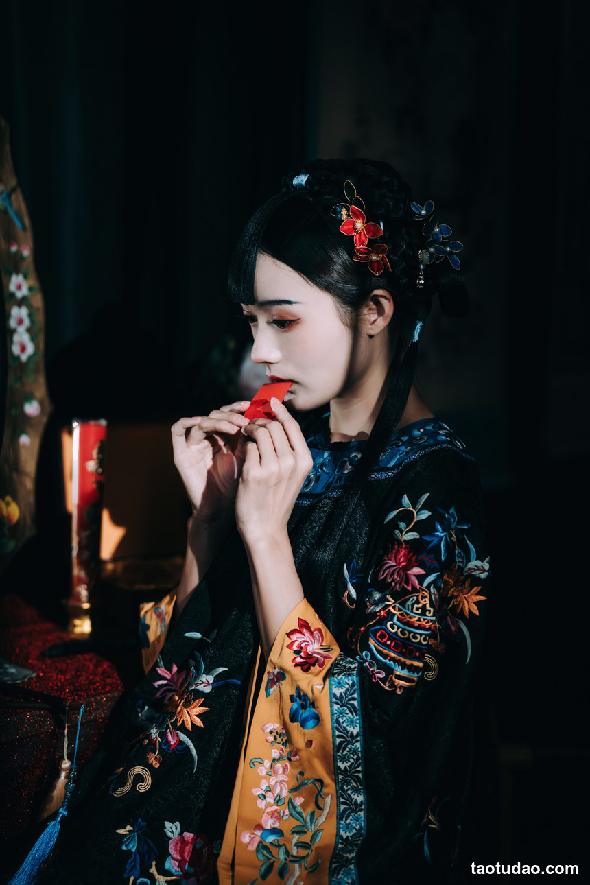 图片[4]-[YITUYU艺图语]2023.01.01 经年旧梦-清汉女 兔子Zzz不吃胡萝卜[41+1P／188MB]-绅士图