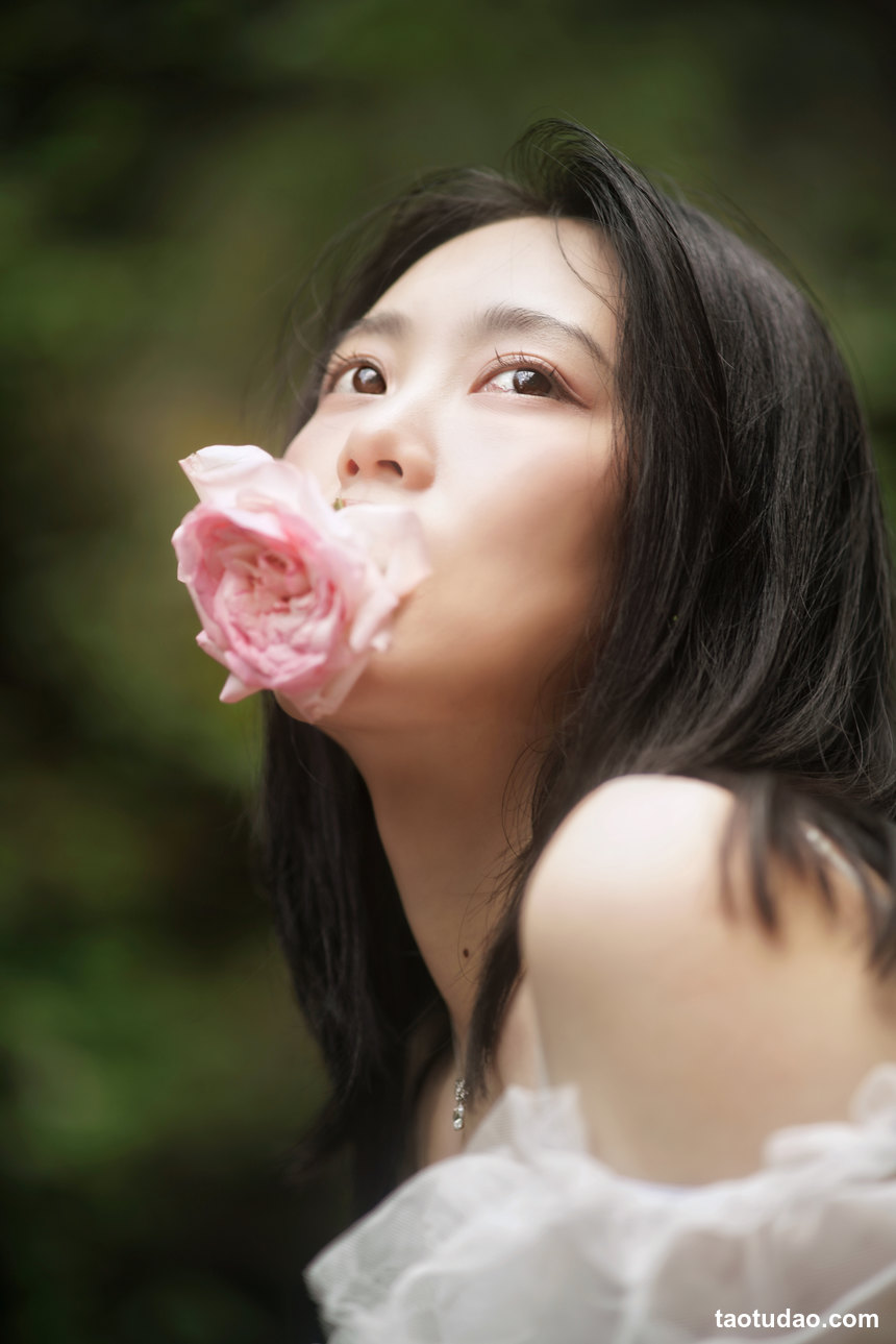 图片[2]-[YITUYU艺图语]2022.12.15 流淌的柔情 小桃[21+1P／267MB]-绅士图