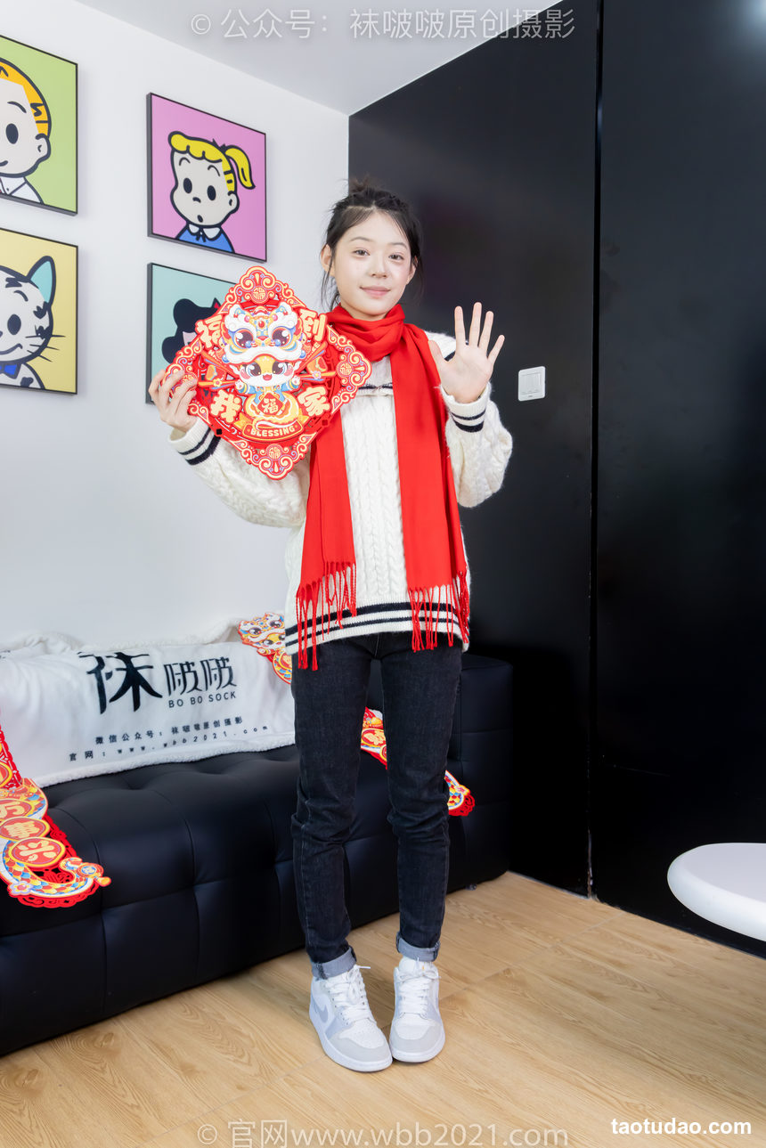 [BoBoSocks袜啵啵]NO.481 糯米-板鞋、白棉袜、裸足、对联迎新春，半脱袜子剧情[150P+1V／6.15GB]-绅士图