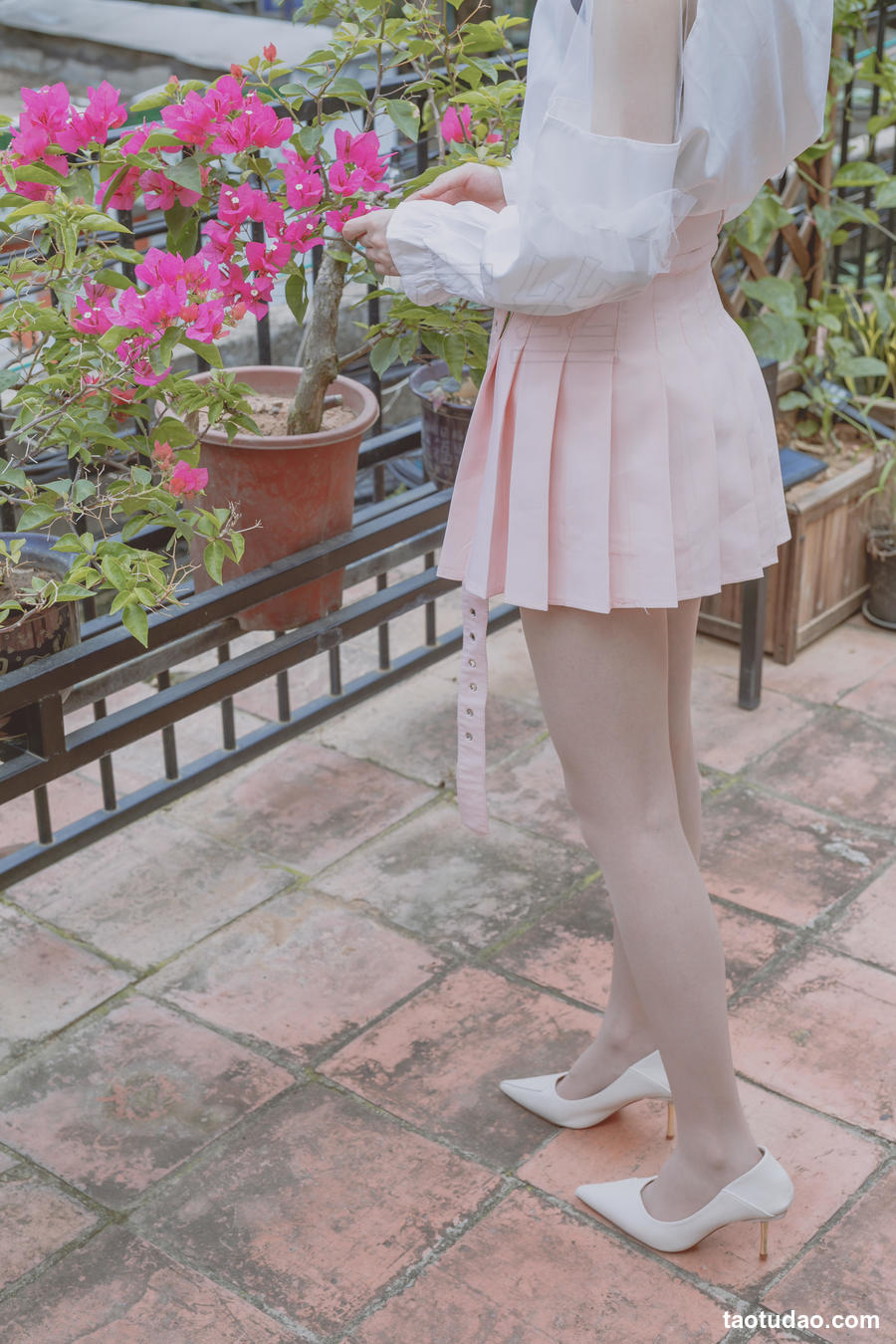 图片[2]-[尤蜜丝]穿搭写真 NO.001[69P／58MB]-绅士图