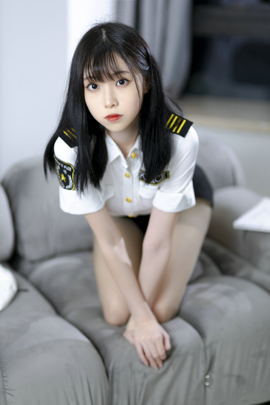 许岚(叁月life) - 灰丝制服 / 40P-516MB / cos萌妹-绅士图