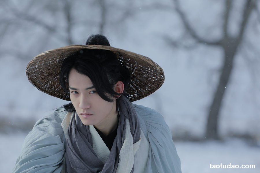 图片[2]-[YITUYU艺图语]2023.04.08 霜剑 __白粥__[21+1P／409MB]-绅士图