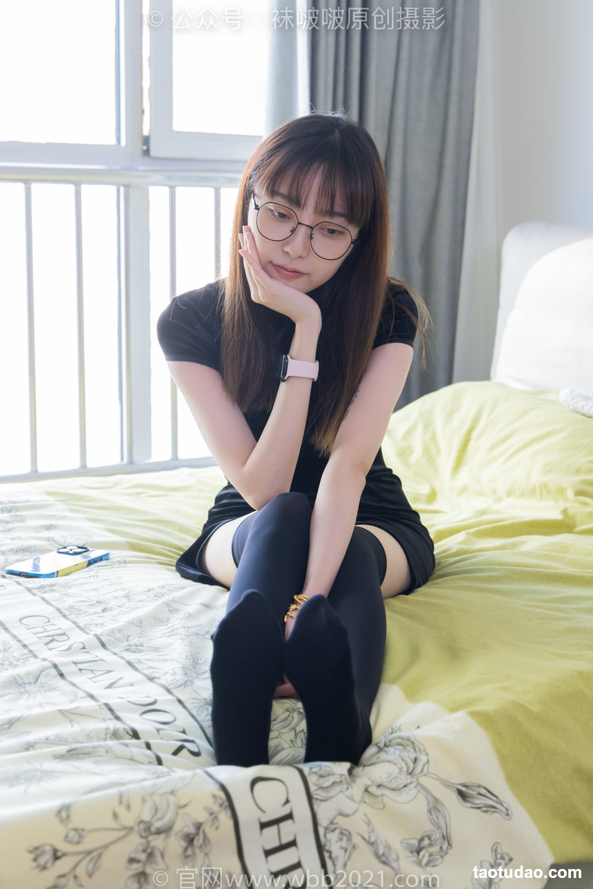 [BoBoSocks袜啵啵]NO.482 稚予-高跟鞋、厚黑丝大腿袜、肉丝、旗袍[140P+1V／5.56GB]-绅士图