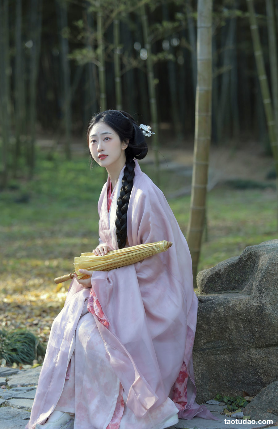 图片[2]-[YITUYU艺图语]2023.04.04 虎丘行 谢昀[28+1P／258MB]-绅士图