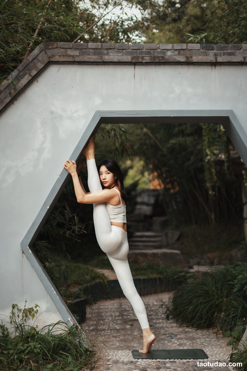 图片[3]-[YITUYU艺图语]2022.10.23 雨季 小泉[26+1P／374MB]-绅士图