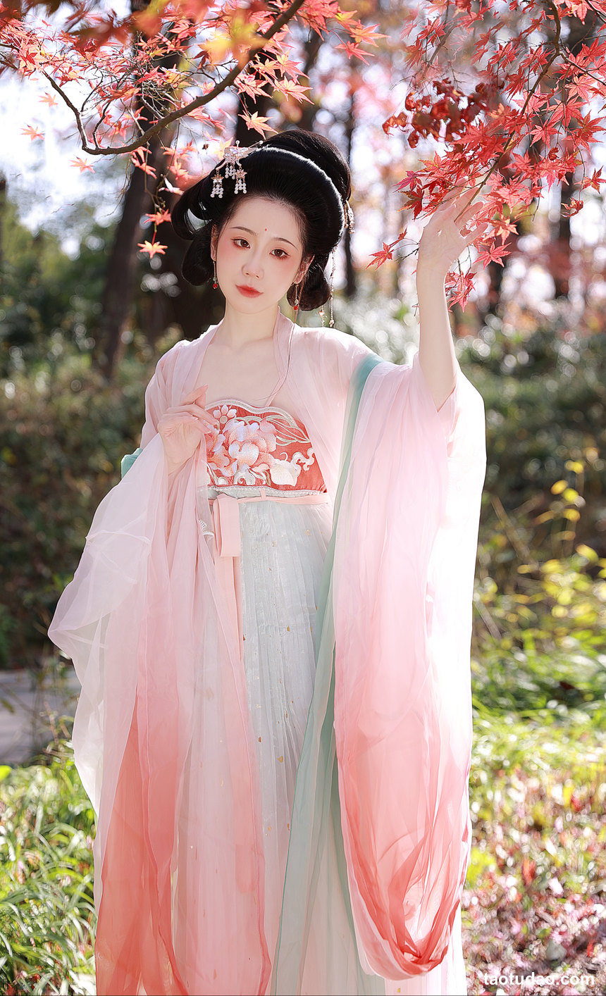 图片[3]-[YITUYU艺图语]2023.01.13 红枫 空川[19+1P／282MB]-绅士图