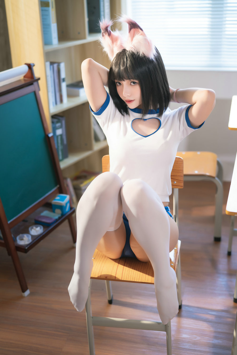 动漫博主雯妹 - 运动服猫咪 / 30P-595MB / cos萌妹-绅士图