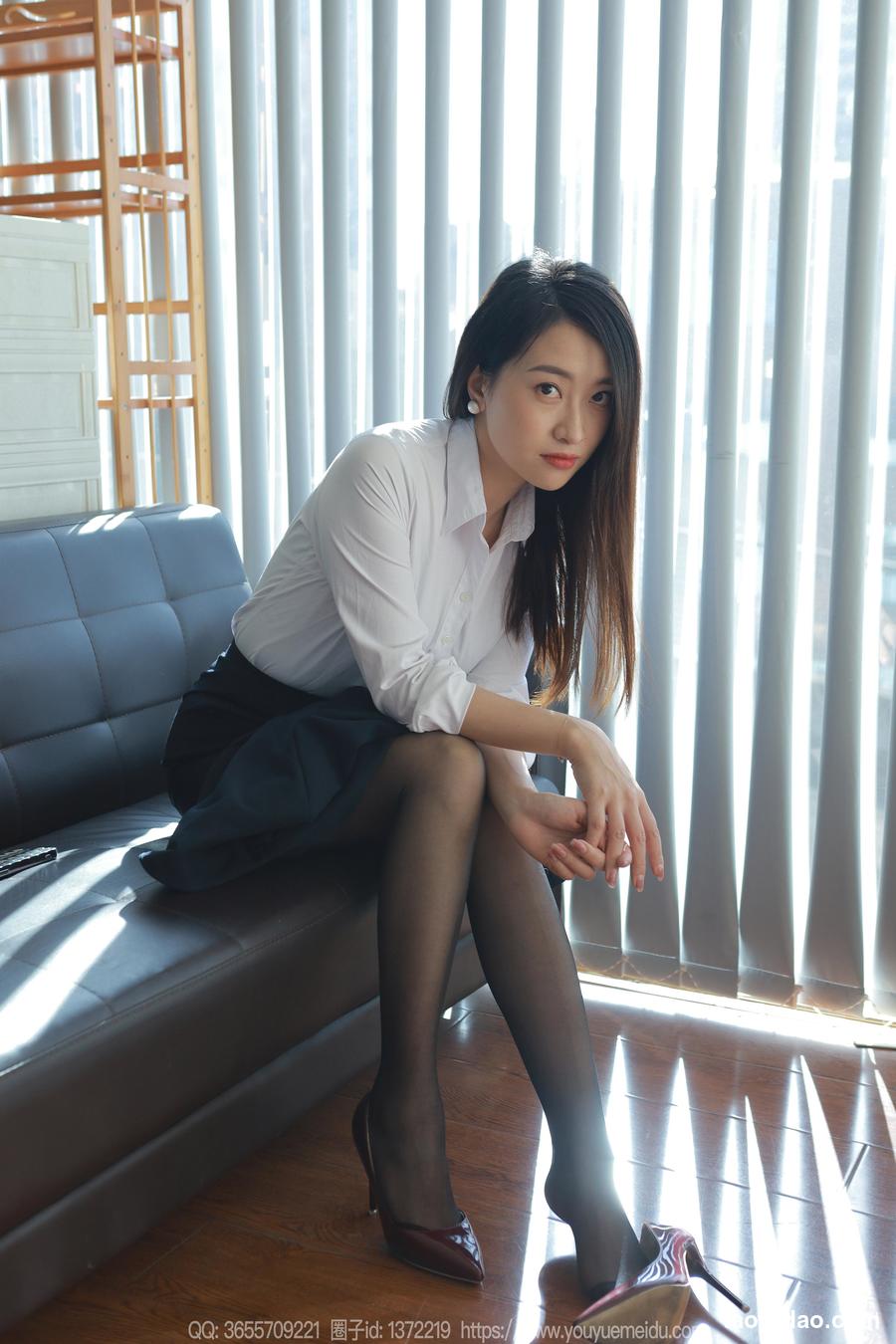 图片[2]-[IESS异思趣向] 2023.11.28 丝享家 1597 小婕《阳光嘿丝》[89P-91.6M]-绅士图