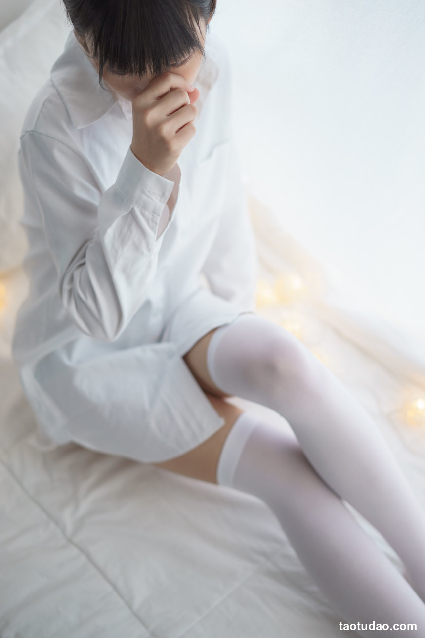 图片[4]-喵写真 VOL.014 灯光白丝媚影 [74P-536MB]-绅士图