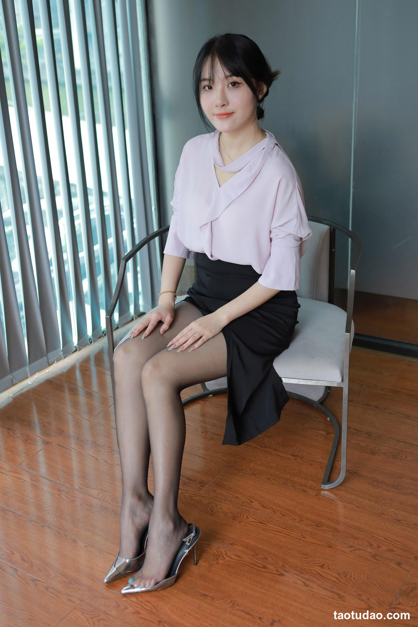 图片[2]-[IESS异思趣向] 2024.06.28 丝享家 1780 婉萍《职业嘿丝》[88P-203MB]-绅士图