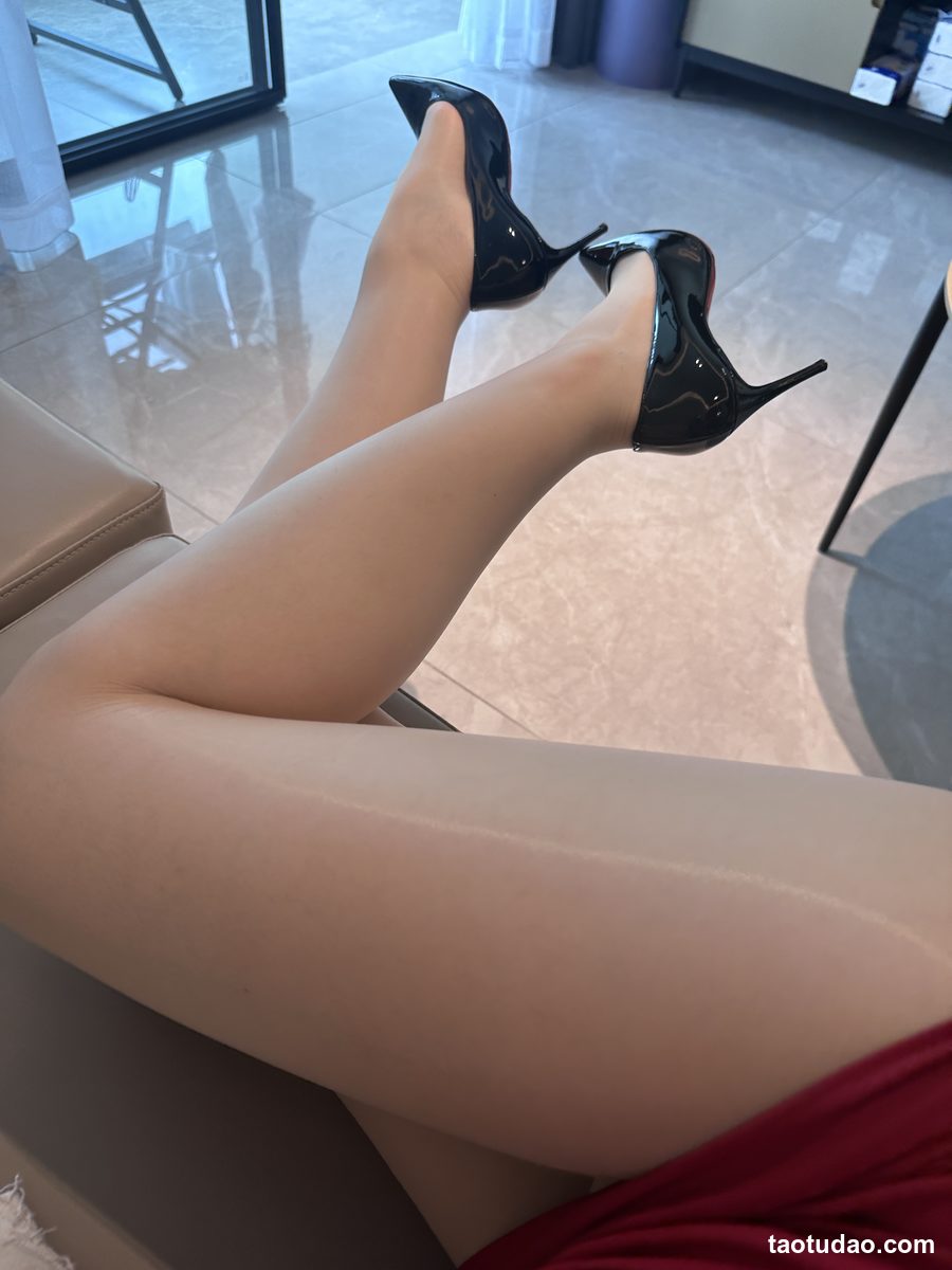 图片[2]-郑瑞妤 – 水光丝袜 [12P-155MB]-绅士图