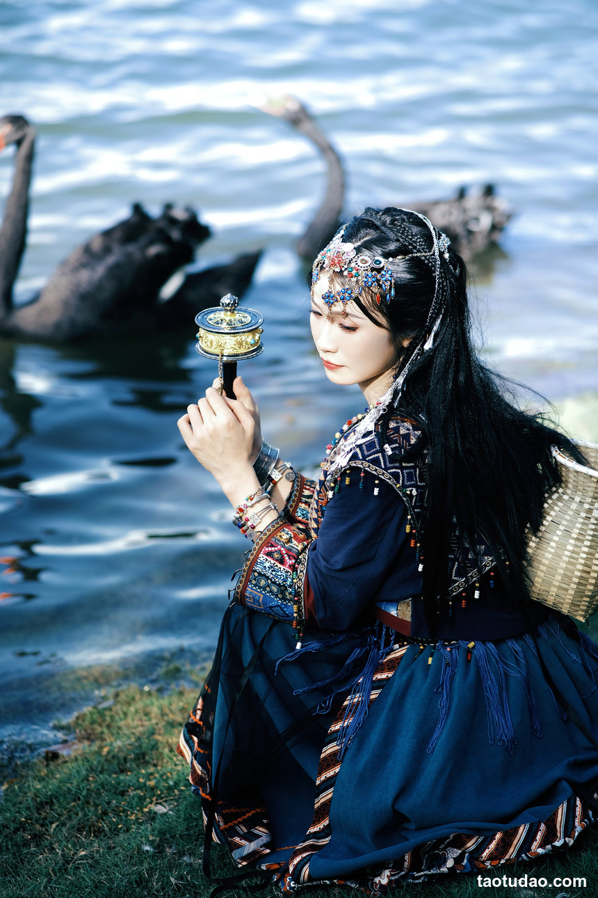 图片[2]-[YITUYU艺图语]2022.09.19 苗疆少女 cc[26+1P／219MB]-绅士图