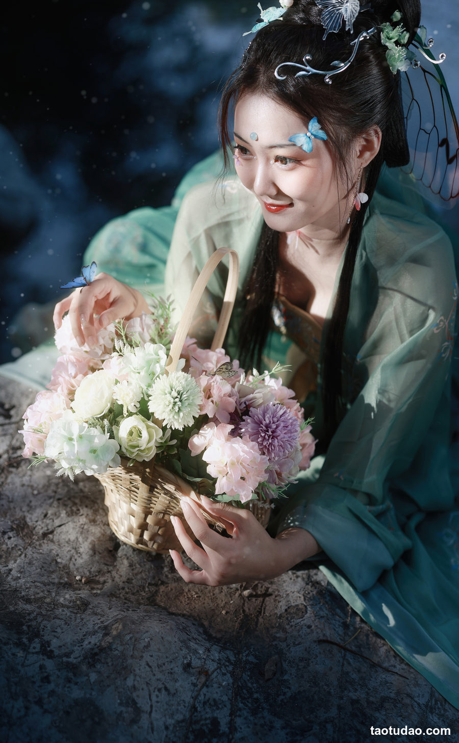 图片[2]-[YITUYU艺图语]2023.02.16 风露 小小小耿[21+1P／191MB]-绅士图