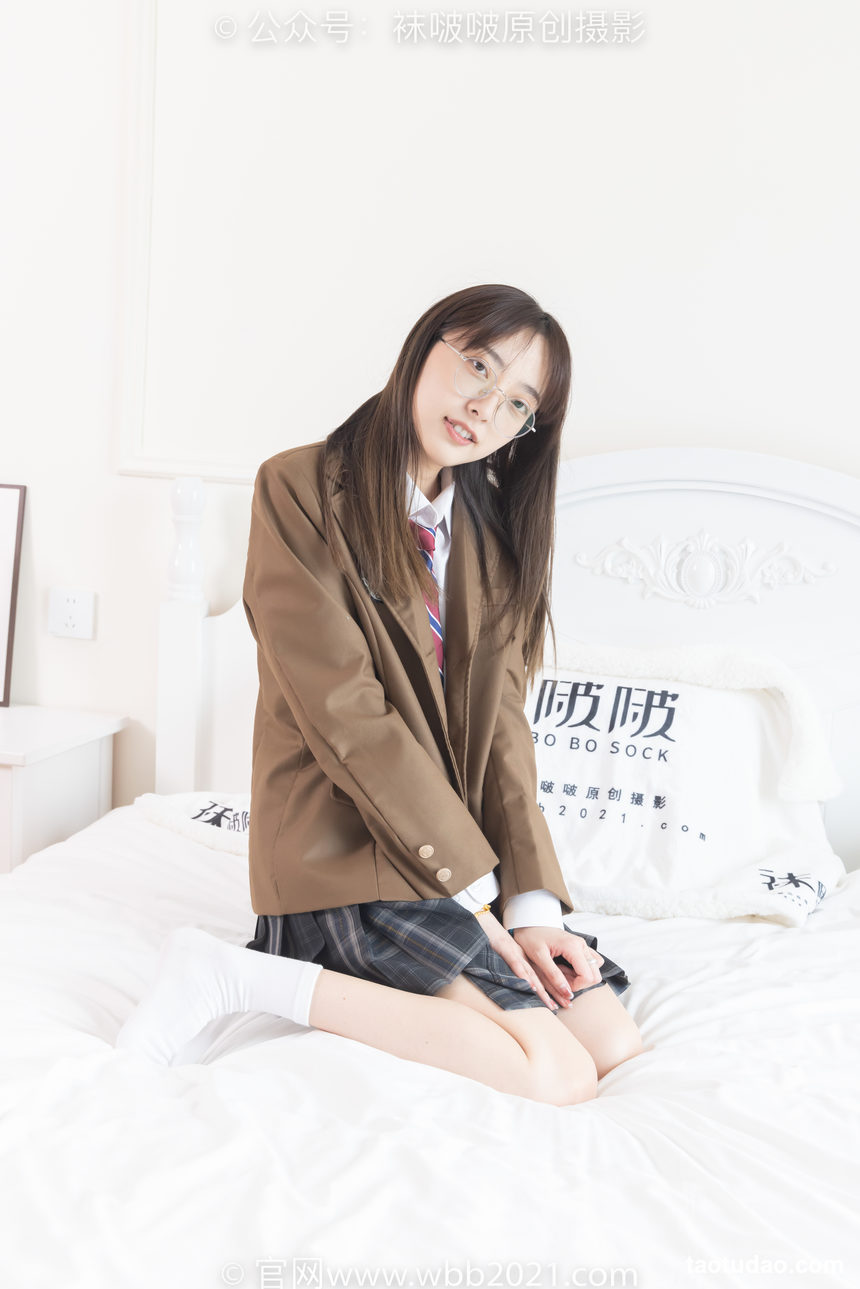 图片[2]-[BoBoSocks袜啵啵]NO.370 稚予-板鞋、白棉袜、灰色棉船袜[140P+1V／5.48GB]-绅士图