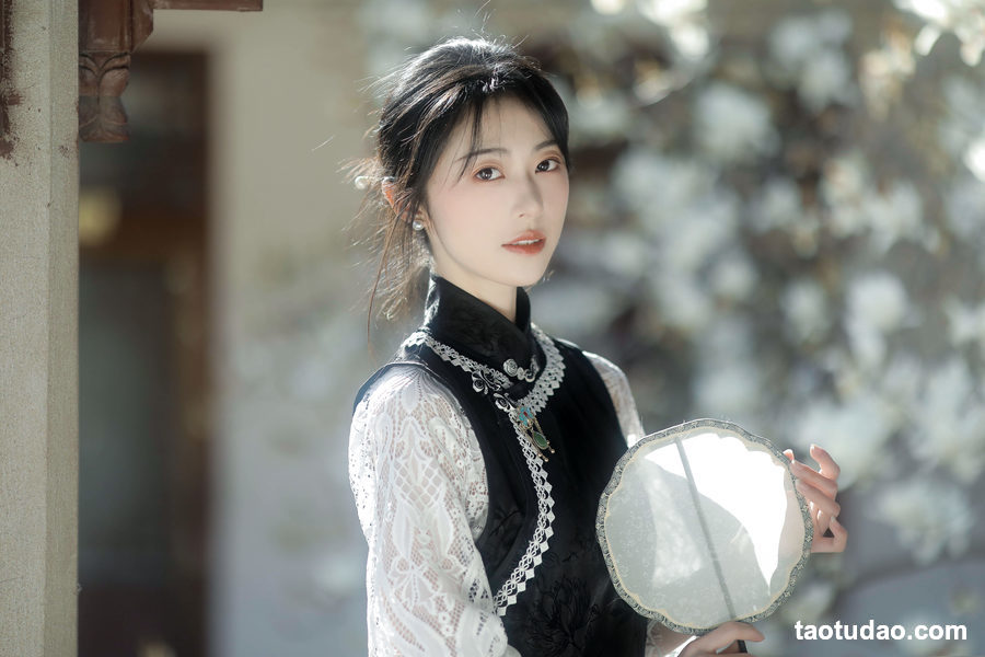 图片[4]-[YITUYU艺图语]2023.03.25 玉兰花 粉面姑娘[26+1P／261MB]-绅士图