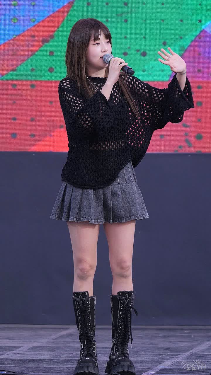 240525 키썸 (Kisum) – 서, 어른 직캠 [안양청소년축제 ‘청춘한장’] / 饭拍视频-艺库