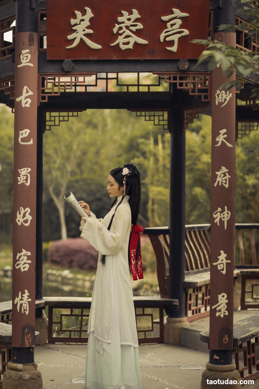 图片[2]-[YITUYU艺图语]2022.08.19 庭院深几许 胡毛毛斯基[20+1P／195MB]-绅士图