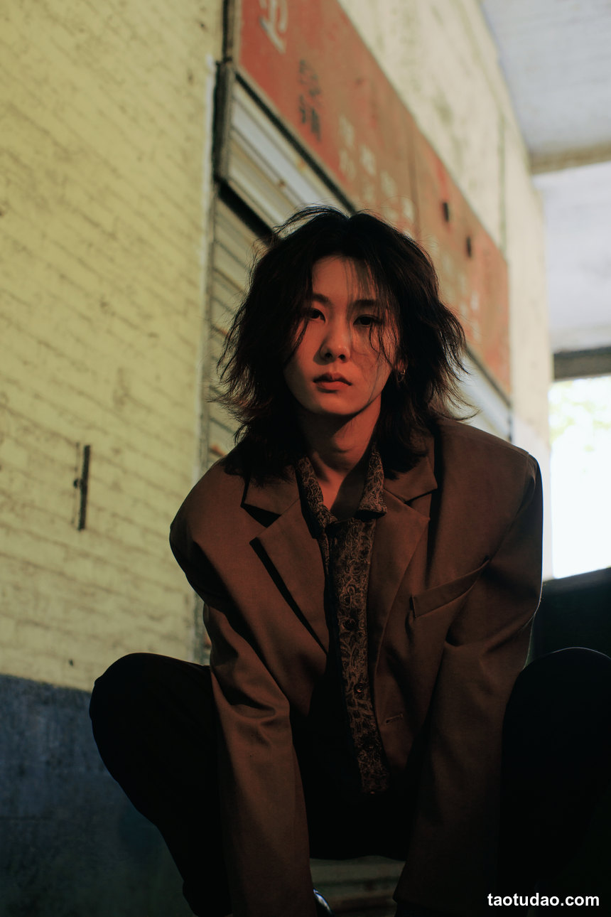 图片[2]-[YITUYU艺图语]2022.11.09 时光码头 小金[29+1P／464MB]-绅士图