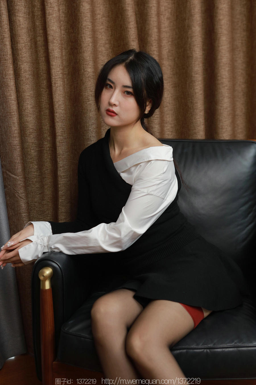 IESS异思趣向 - 模特：小宝《吊带情节》/ 89P-112MB / 机构-艺库