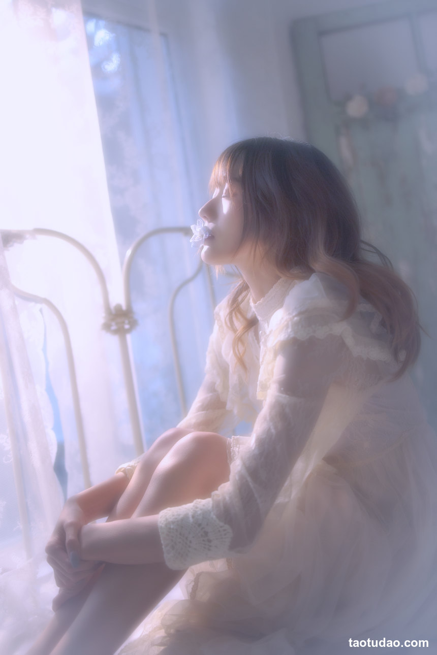 图片[2]-[YITUYU艺图语]2022.05.21 蓝风铃 兔子Zzz不吃胡萝卜[27+1P／246MB]-绅士图