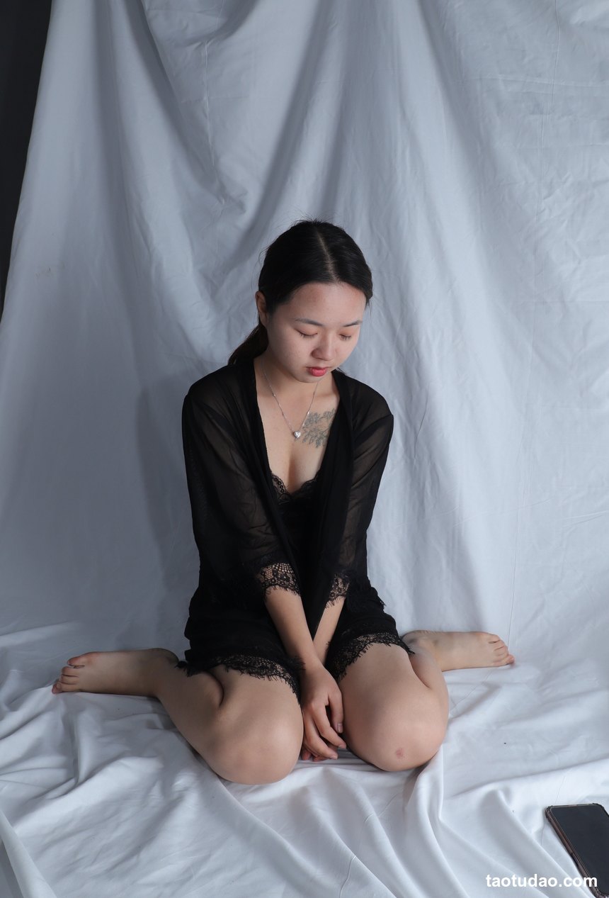 图片[2]-Pary摄影 NO.027 淇淇穿上调情装秀美脚[143P／554MB]-绅士图