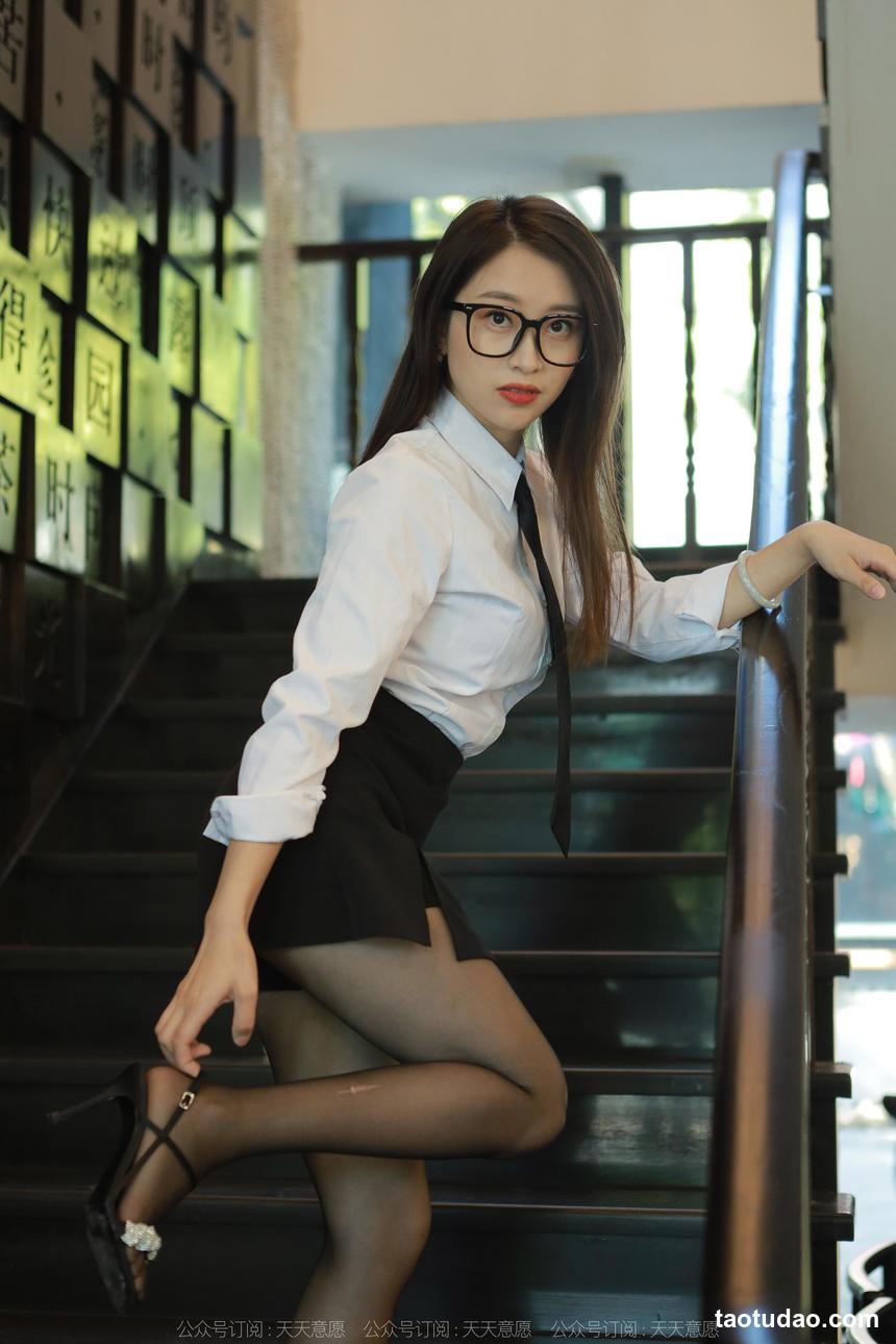 图片[2]-[IESS异思趣向] 2022.11.05 丝享家 1259 小婕《可爱玉姐》[87P-91.2M]-绅士图