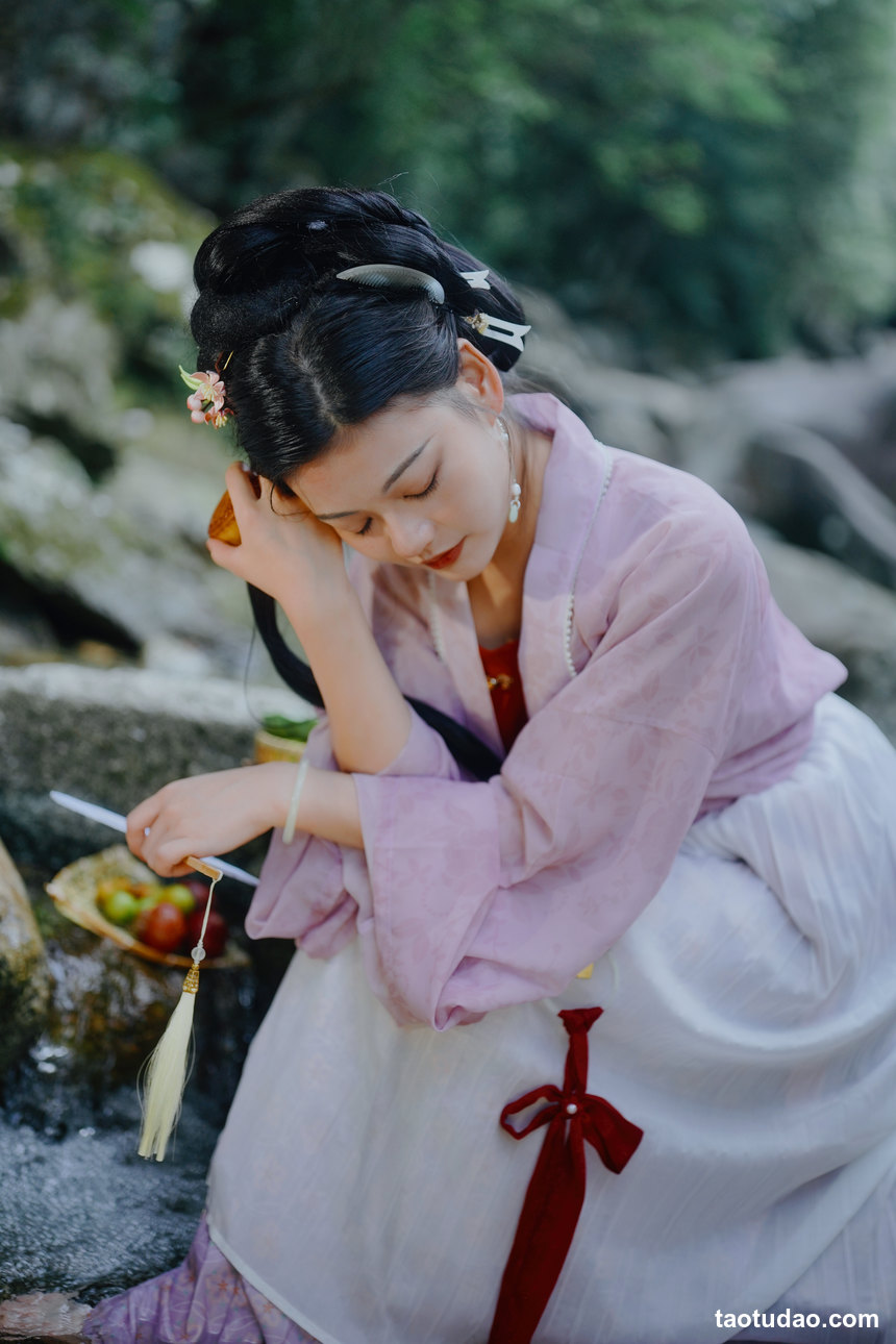 图片[2]-[YITUYU艺图语]2022.10.13 窈窕人家颜似玉 椰子[29+1P／372MB]-绅士图