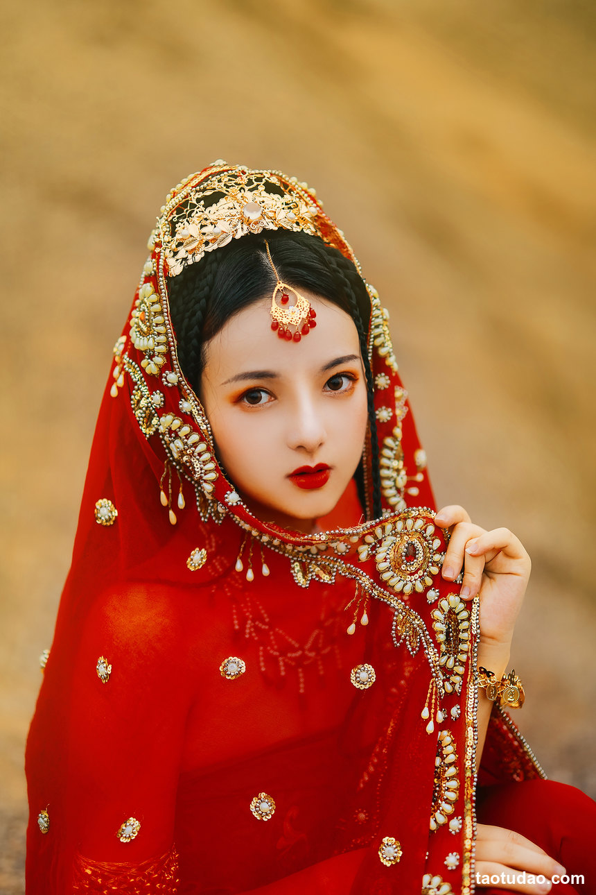 图片[3]-[YITUYU艺图语]2023.01.03 西域美人 LLIYaNinG[21+1P／182MB]-绅士图