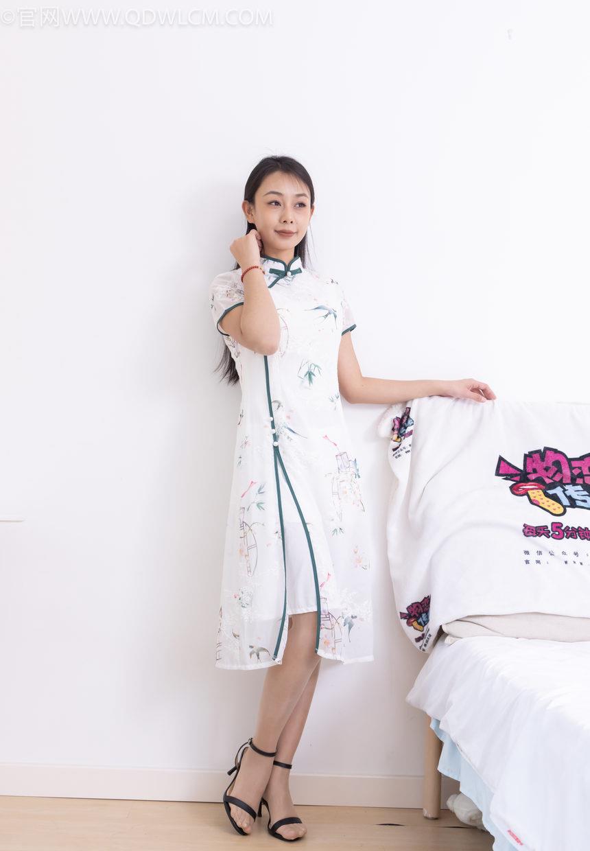 图片[4]-物恋传媒 No.2321 岚岚-高跟凉鞋、薄肉丝、抹婴儿油以及踩香蕉剧情 [160P1V-4.62GB]-艺库