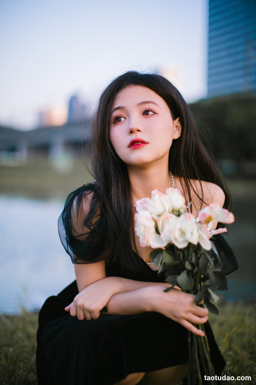 图片[4]-[YITUYU艺图语]2022.07.14 少女与花 夏芸是只小考拉[24+1P／313MB]-绅士图