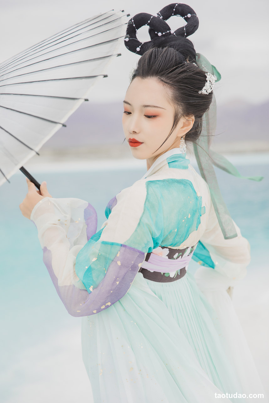 图片[4]-[YITUYU艺图语]2022.08.08 碧水间 公孙凭[21+1P／220MB]-绅士图