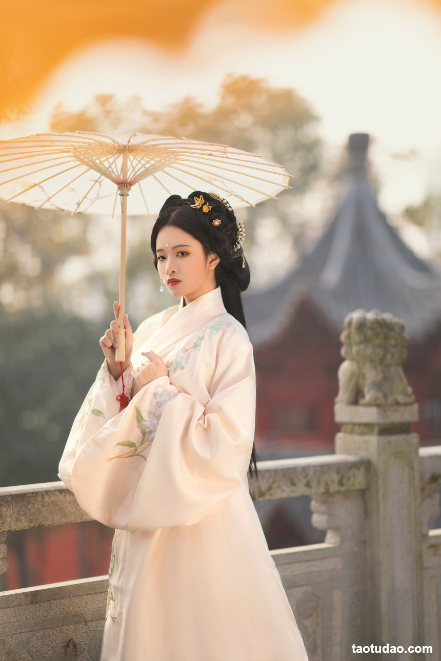 图片[4]-[YITUYU艺图语]2022.12.28 始觉秋风还 是蝶绪咩[19+1P／173MB]-绅士图