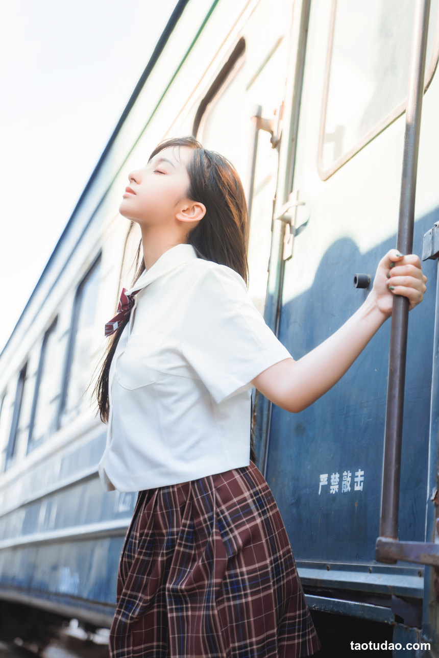 图片[3]-[YITUYU艺图语]2022.05.21 青春列车 鲁鲁羽落子[31+1P／634MB]-绅士图