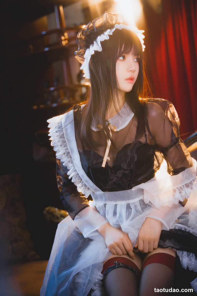 桜桃喵-透明女仆[46P+2V-2.62G]-绅士图