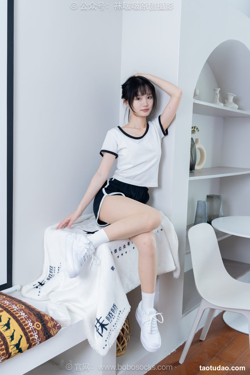 图片[3]-[BoBoSocks袜啵啵]NO.488 甜甜圈 板鞋、白棉袜、薄肉丝[146P+1V／7.21GB]-绅士图